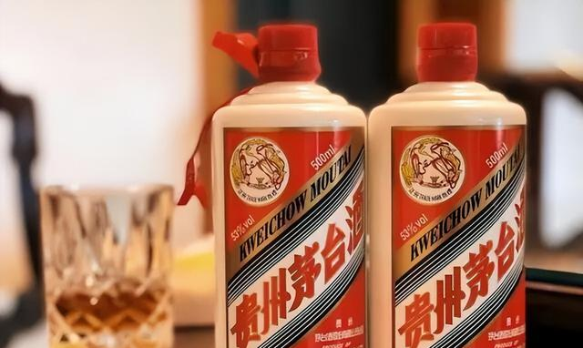 4年价格腰斩！茅台为什么突然不“值钱	”了。背后的真相很扎心