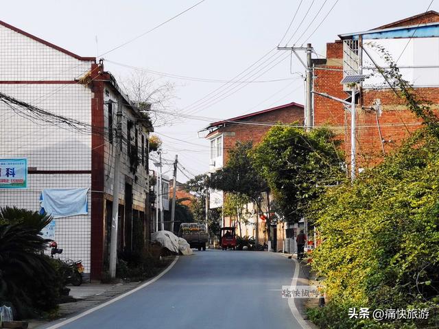 行走自贡：自犍路上的荣县鼎新张家场
