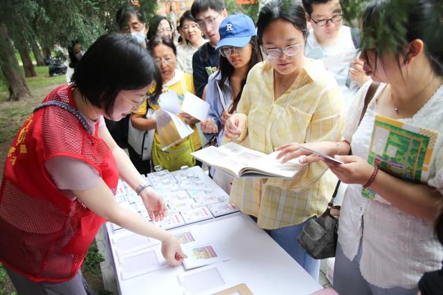 全面升级扩容！2025“我与地坛”北京书市启幕，逛起来→
