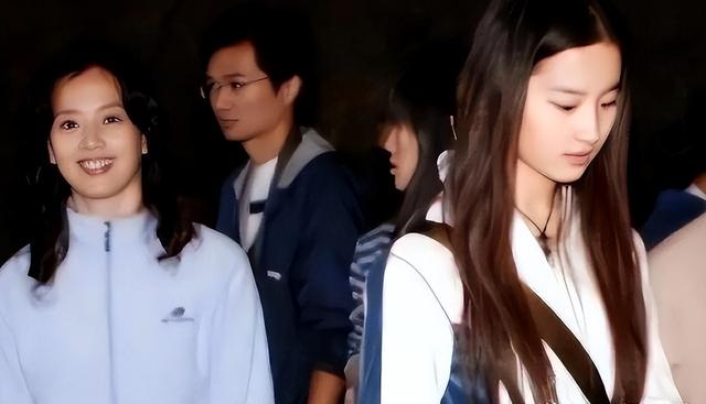 刘亦菲母亲刘晓莉：今66岁仍单身，身材傲人，长得比女儿还漂亮