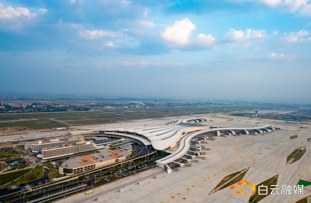 第五跑道启用！白云机场正式迈入“五跑道”运行新时代