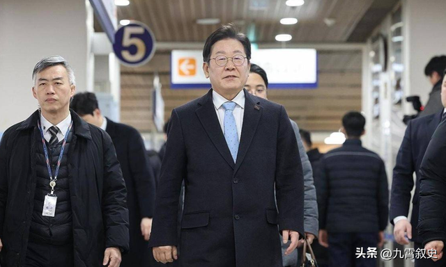 九三阅兵越来越近，李在明发现得罪不起中国，决定派人送上亲笔信