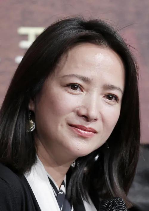 12月13日，著名演员何晴在北京逝世，享年61岁。