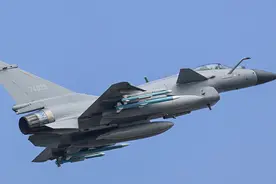 当年伊朗没买歼-10C另有内幕，伊朗军方和政府曾有一场激辩图片