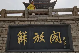许世友攻济南，动用了秘密武器，守军直接吓傻了图片