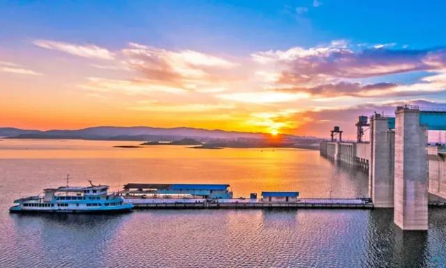 特价机票来了！就从惠州机场出发→