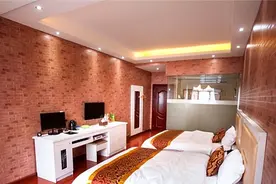 情侣酒店可能有多脏？花洒灌肠，烧水壶煮内裤，避孕套随处乱扔图片