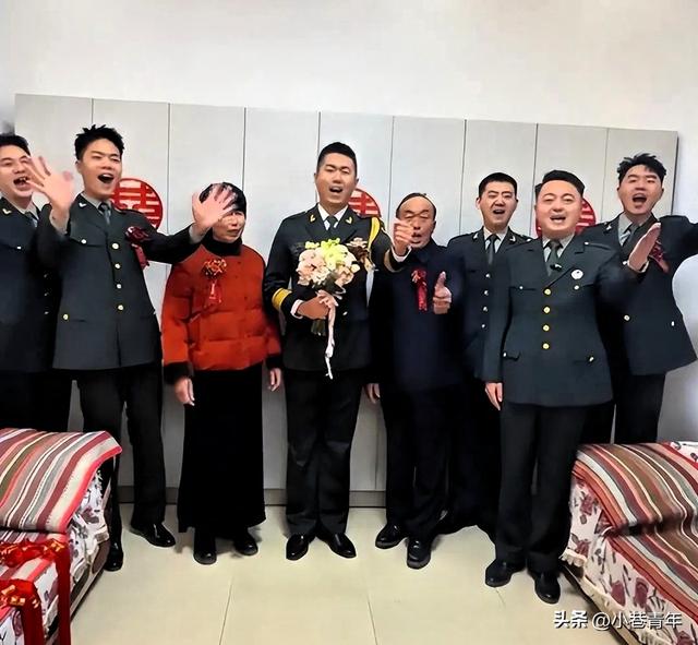 最帅升旗手张自轩大婚不到24小时荒唐一幕出现	，不配过好日子了？