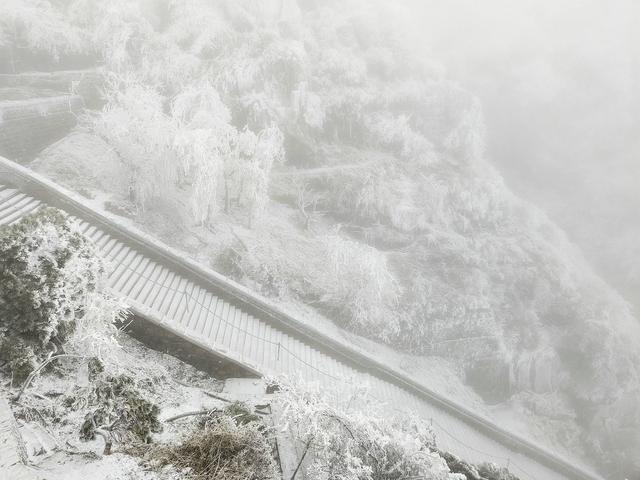 冰雕玉琢 云上仙宫