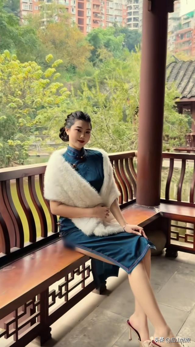 中华小姐香港冠军连子欣，评论区一片叫好，胜在纯天然，来自河北