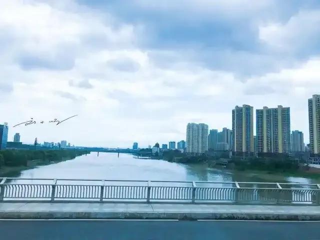 龙虎山位于江西省的哪座城市？大多数人恐怕在3秒内都答不上来！