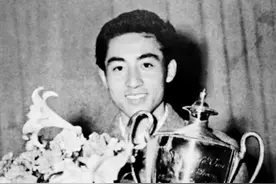 1976年周总理追悼会，庄则栋背手而立引民愤，9个月后遭隔离审查图片