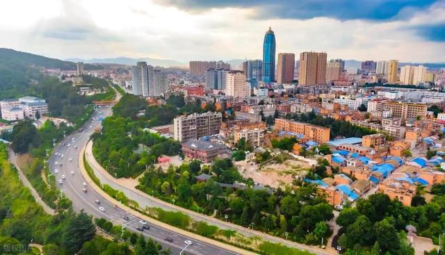 云南省的下一个“昆明”，不是红河不是玉溪，而是这座低调的城市