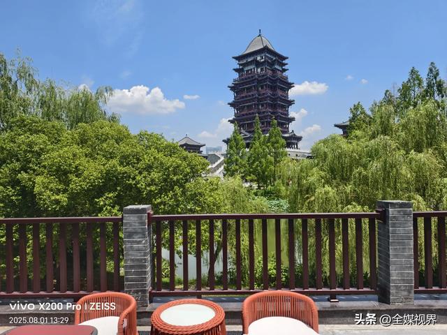 美食+美景，南充巴国布衣滨江店“诗画餐饮”惊艳出圈（上篇）