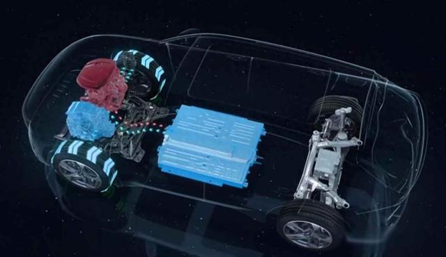 三年前买混动，如今卖车亏一半，我选纯电不是跟风