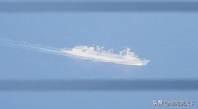 菲律宾海警飞机闯入我国黄岩岛领空	，结果被072登陆舰队锁定驱逐