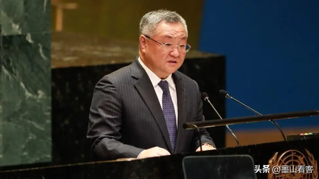 中日舰船正面交锋，中方舰炮威慑对峙，怒向联合国揭其虚伪面目