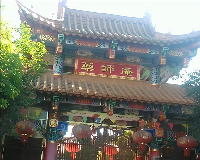 揭秘尼姑庵的黑暗面：尼姑平均年龄不到25，香客人来人往究竟为何