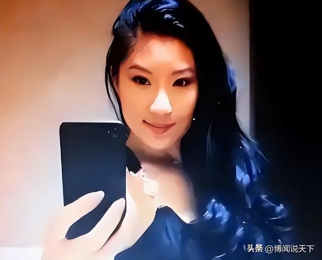 豁出去了！自曝私密事的Coco，没给89岁的谢贤留一点体面