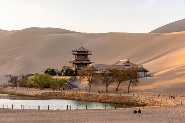 中国石窟 NO.1! 这座低调了上千年的城市，曾让张大千都流连忘返！