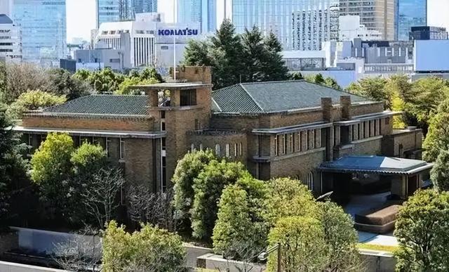 硬抗中国45天后，高市决定搬家，种种细节证明，日本的结局会很惨