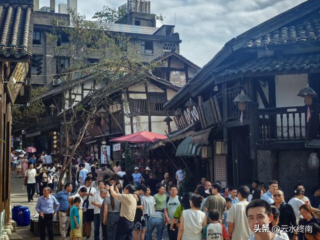“万里长江第一古镇”，不但有好吃好玩的，还曾撑起中国半壁文脉