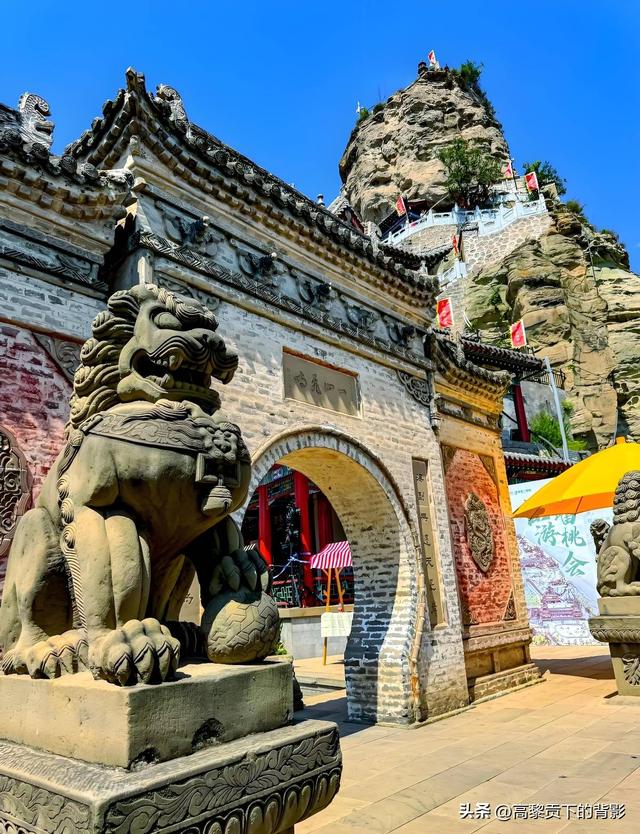 神木二郎山游记：驼峰峭壁寻古庙，一笔架起天地间