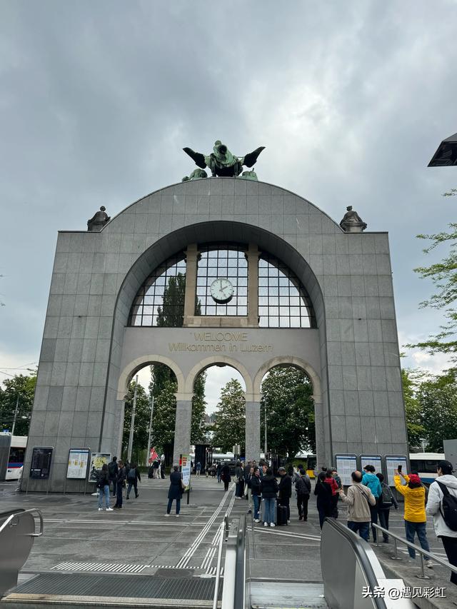 我的法意瑞之旅（八）瑞士施皮茨小镇、坐金色山口火车至卢塞恩