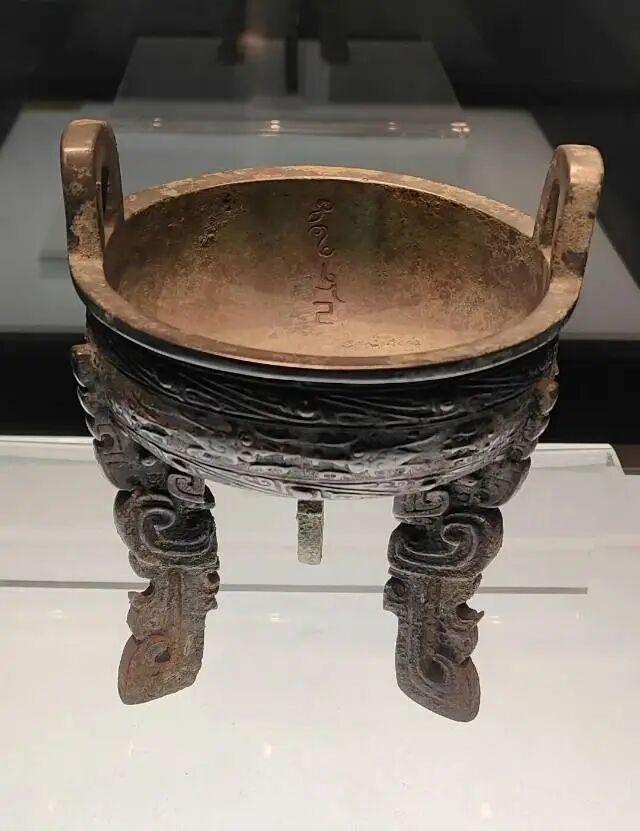 博物｜一件来自3000年前的商朝铜鼎，一个方国的未解之谜。