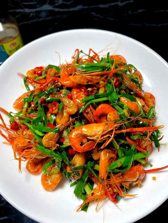 自己做饭，干净好吃又下饭，普通的饭菜，拿来招待客人也倍有面子