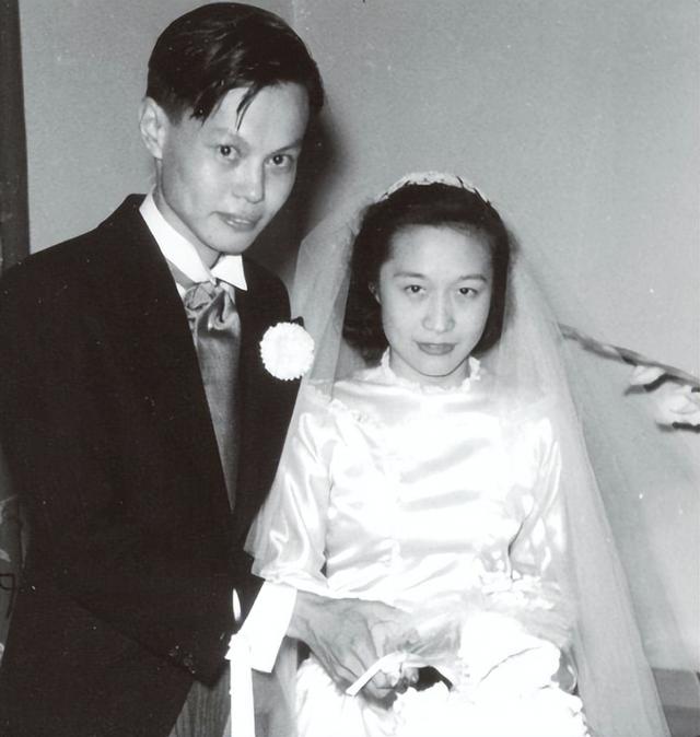 翁帆也没想到，丈夫杨振宁去世后，竟因生前一个举动再次口碑暴涨
