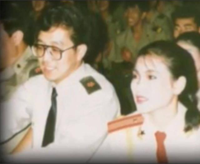 二婚娶丫蛋为妻，俩人相差十多岁，句号为当初的选择承担了责任