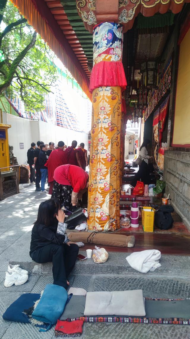 藏传佛教格鲁派四大寺院之一，西宁塔尔寺，碰巧免费进去了