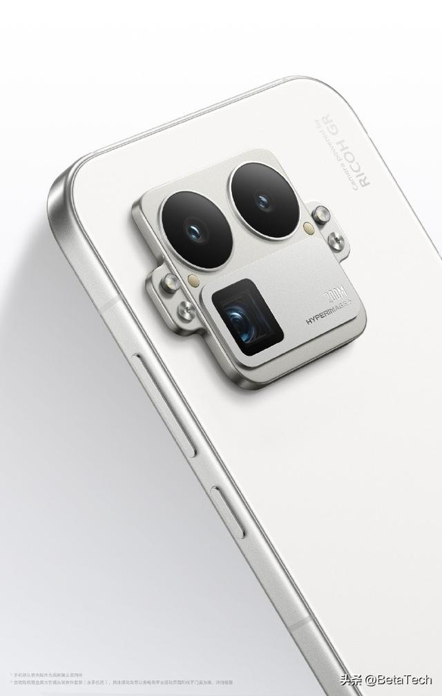 真我GT8 Pro大揭秘：可换镜头模组、类纸再生皮革，这次真玩大了