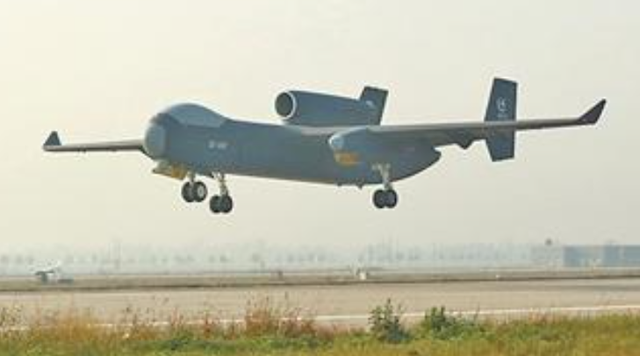 全球唯一，“九天”无人轰炸机首飞成功！对中国带来重要意义
