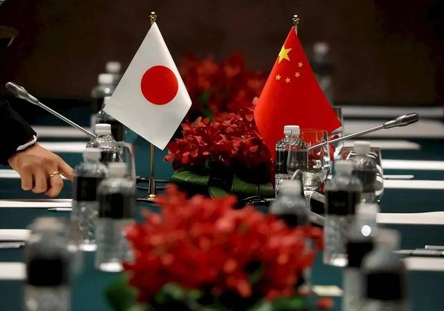 高市终于承认说过了头，将反省涉台言论，并重新定义存亡危机事态