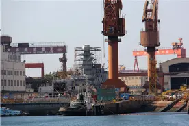 两大造船厂同时建造，052D产量有望翻倍提升，总数绝不低于60艘图片