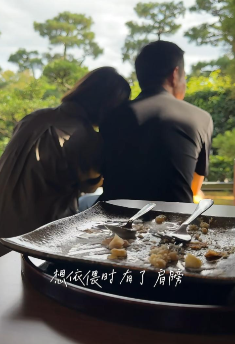 央视女主持人上海豪宅曝光，三层别墅带俩院子，新婚一年生活滋润
