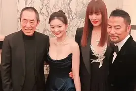 张艺谋一家参加巴黎名媛舞会，43岁陈婷貌美如花，18岁女儿太成熟图片