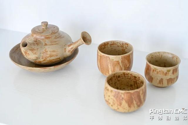 爱上马腿村里的慢生活：追日落、住美宿、品海味、做海陶……