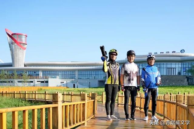 走进京张高速官厅服务区