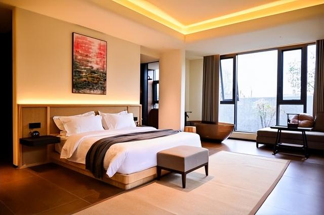 五韵观山悦设计师酒店：张家界山间的现代美学栖息居地