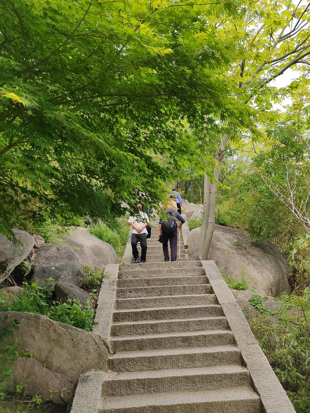 去爬崂山（仰口与太清两座山）
