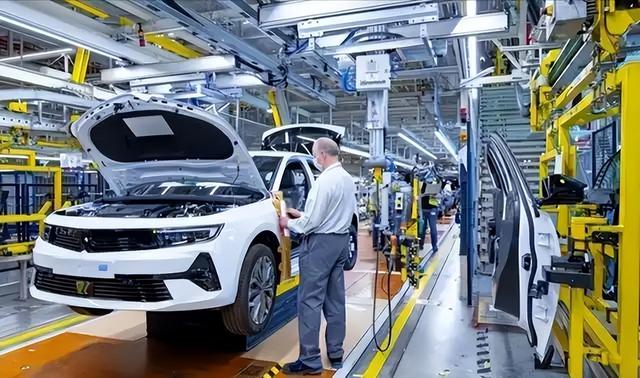 铁了心对付中国？暴跌58%，俄罗斯大幅加税	，中国汽车出口骤降