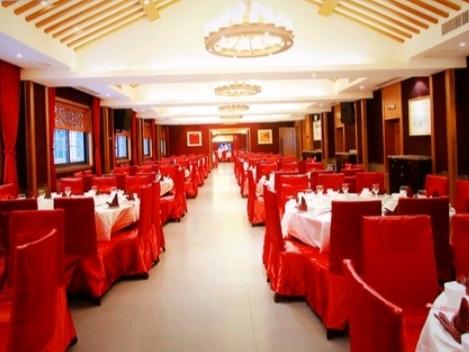 台好搭、戏难唱，一个酒席座位安排，揭开退休人员的复杂心态