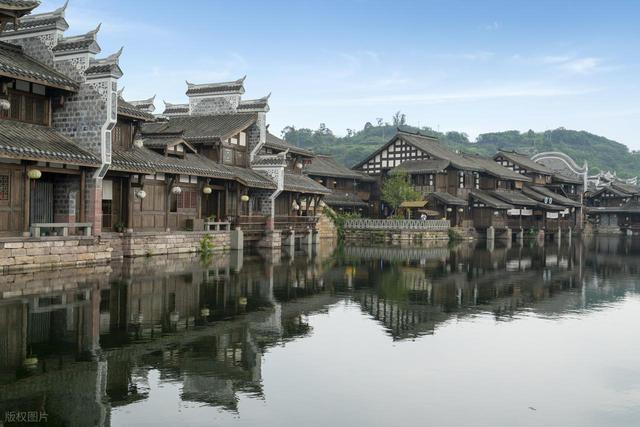 重庆惊了，泸州馋了，宜宾怎么就变成了全国人民向往的酒都水乡