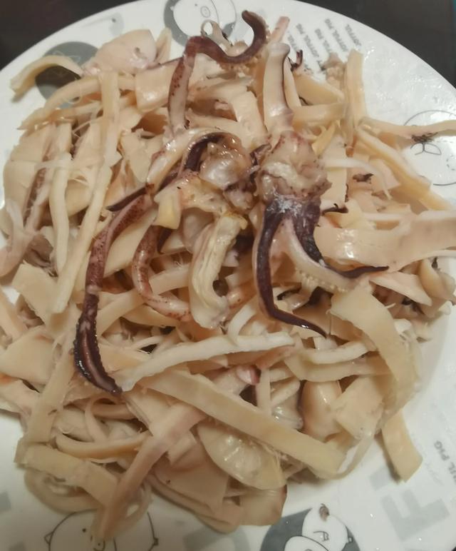 菠菜和花胶可以同吃吗 2025年菠菜可以和花胶一起吃吗