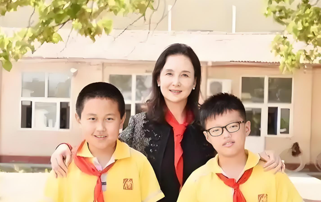 她一生只拍一部戏，却让人为她痴迷几十年，如今65岁却仍如少女