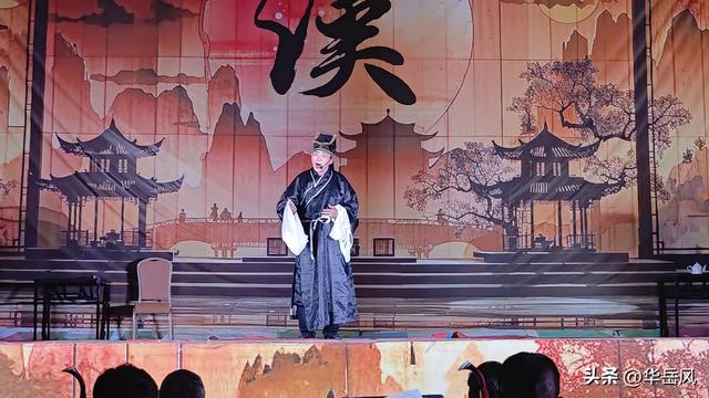华阴市迷胡快乐苑参加2025潼关古城暑期纳凉晚会专场演出（组图）