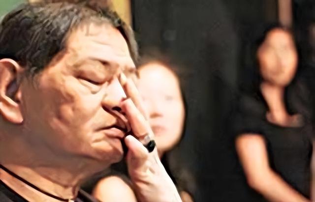 100多位情妇，包养费上亿元，9女同床却落得个凄凉下场、人财两空